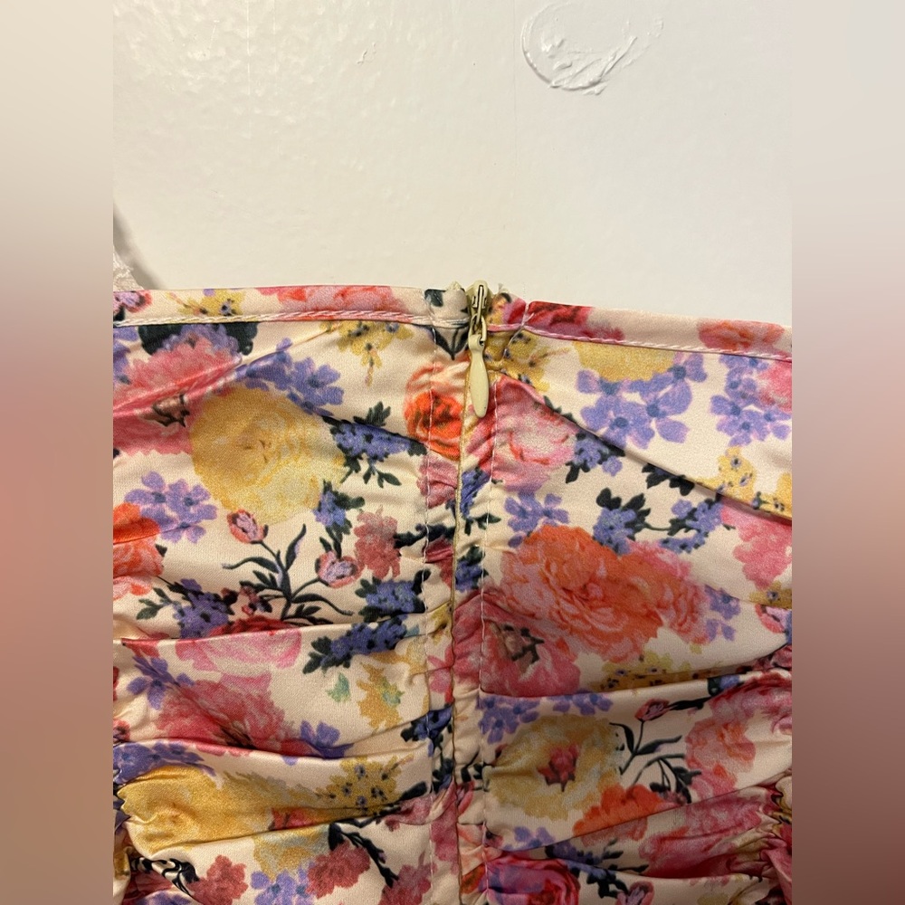 Strangers & Lovers Floral ruched bodycon dress - Picture 11 of 11